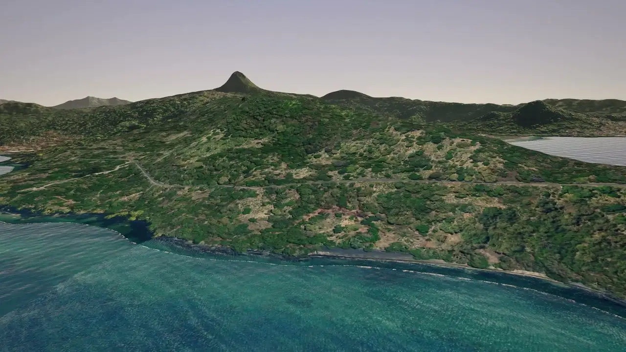Vue 3D de la côte de Bandrakouni, la plage au pied du sommet boisé.